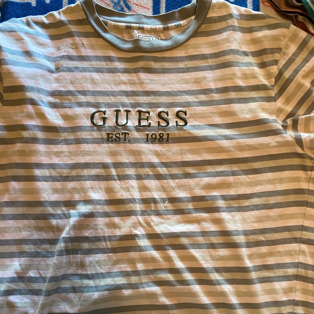 GUESS SIZE M
